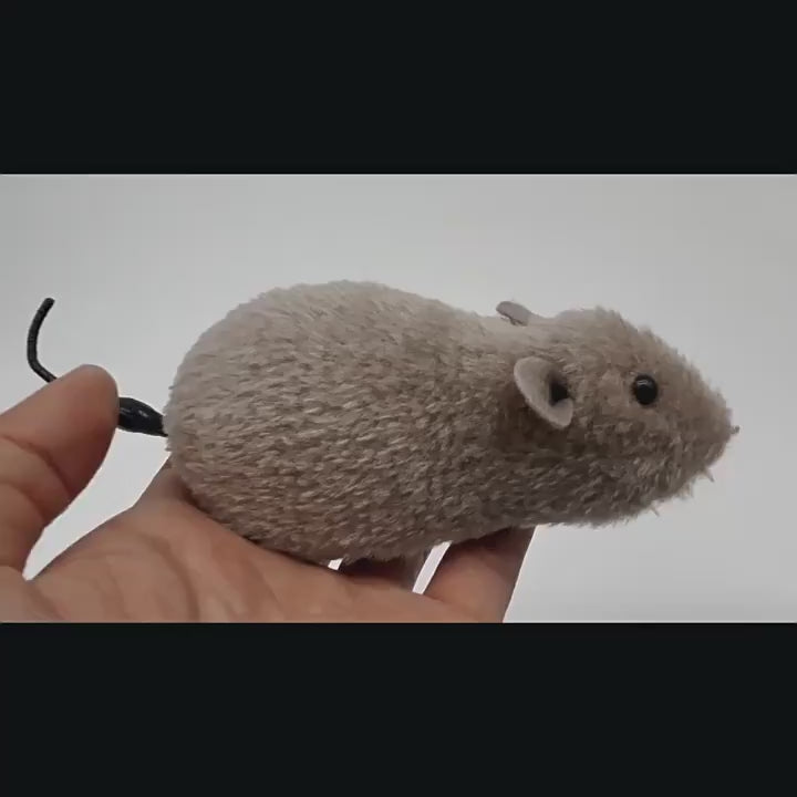 Running mouse toy for cats